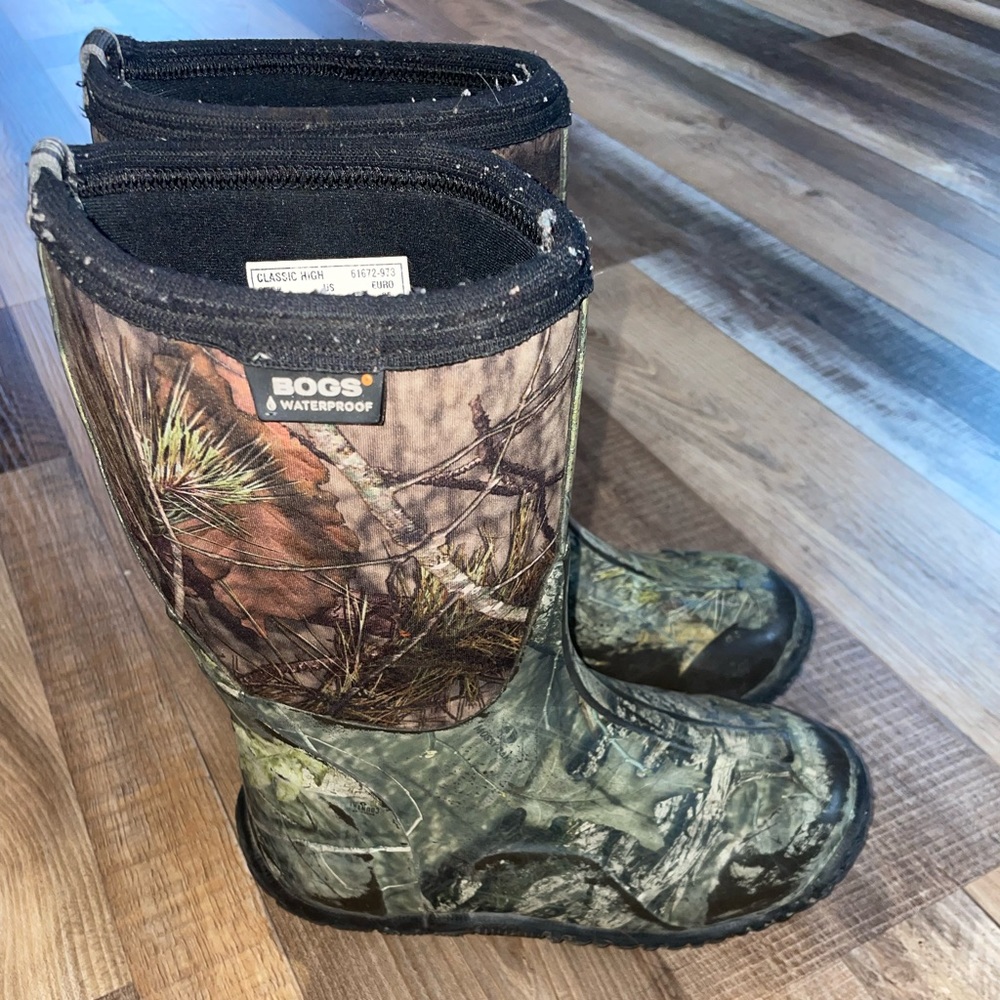Boys mud boots